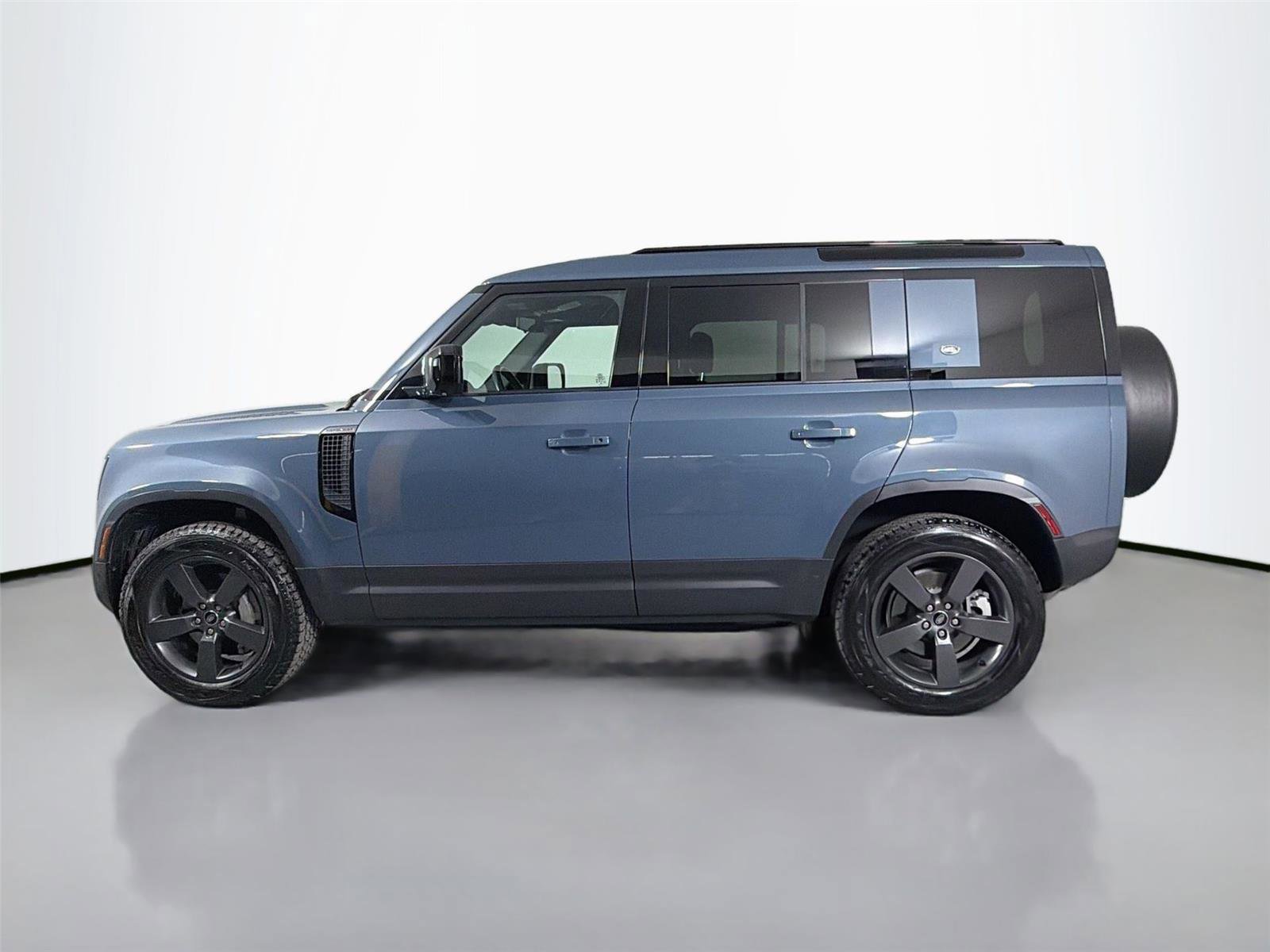 Certified 2021 Land Rover Defender 110 SE image 9