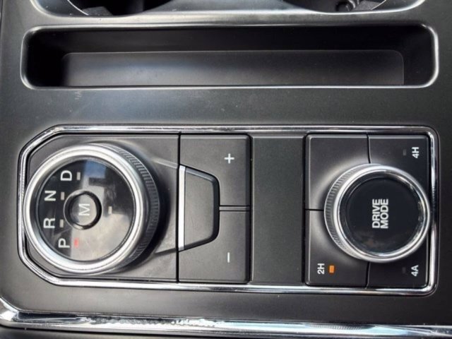 Used 2024 Ford Expedition XLT AWD/4WD image 28