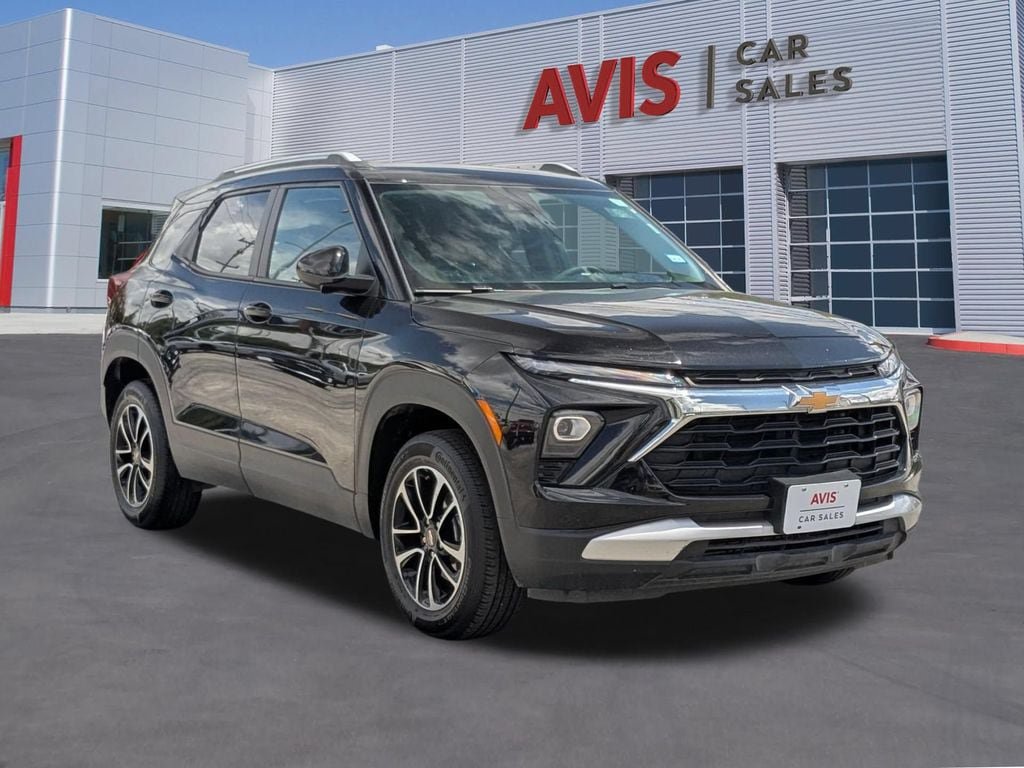 Used 2025 Chevrolet TrailBlazer LT AWD/4WD image 9