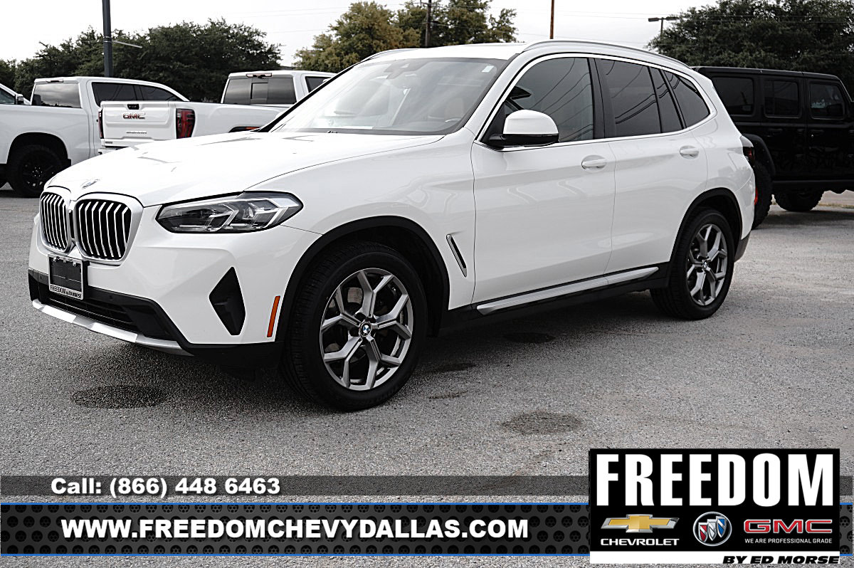 Used 2024 BMW X3 sDrive30i w/ Convenience Package RWD image 3