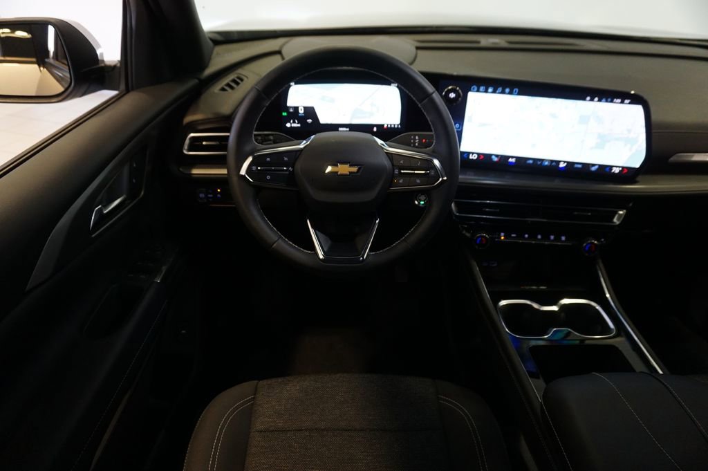 New 2026 Chevrolet Traverse LT image 12