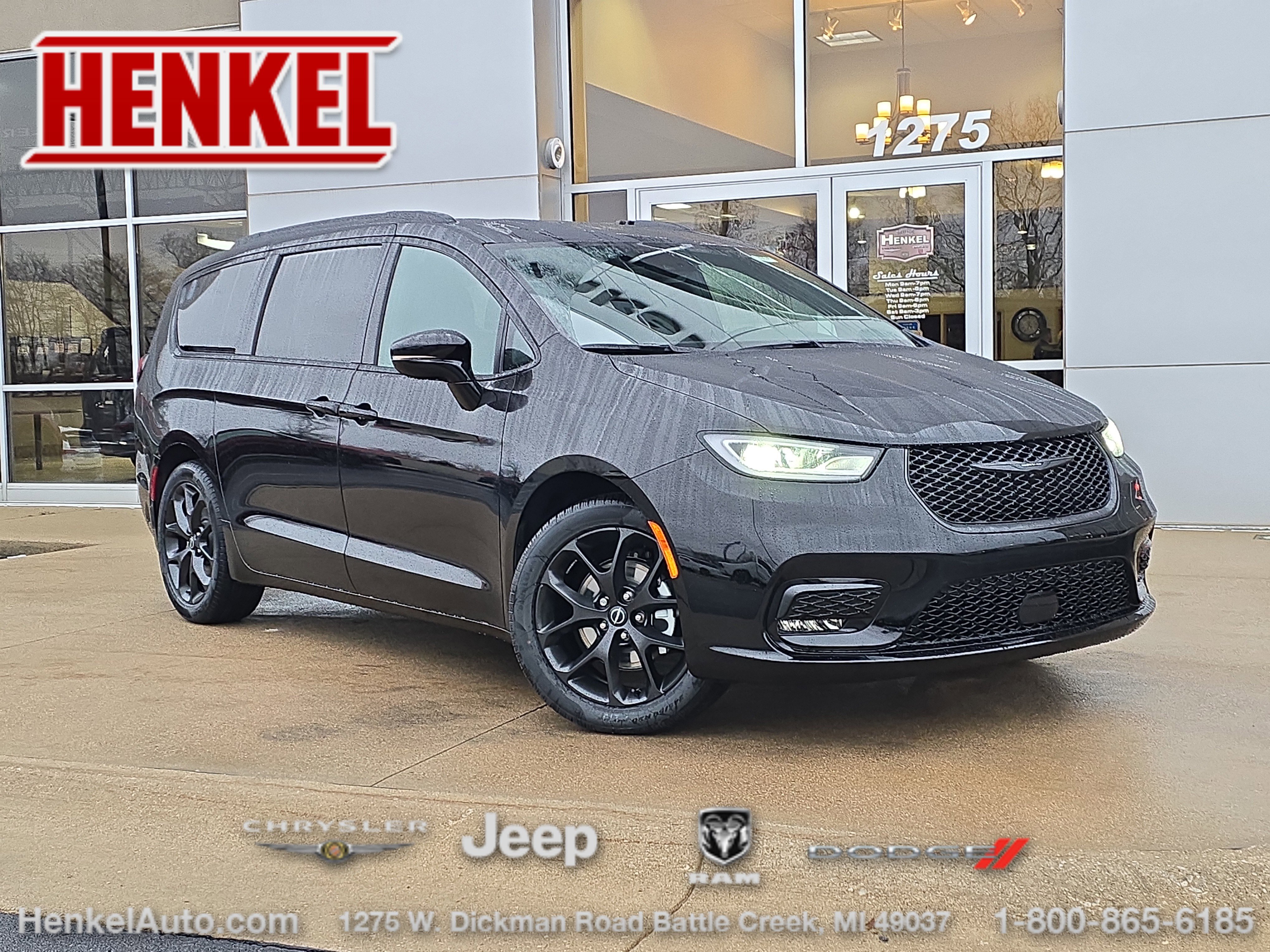 New 2026 Chrysler Pacifica Select w/ S Appearance Package image 1