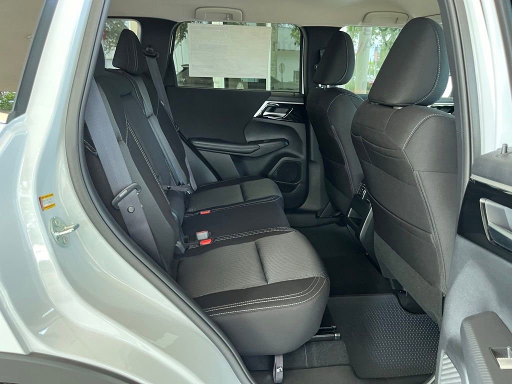 Used 2024 Mitsubishi Outlander ES image 22
