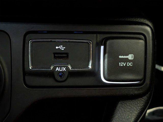 Certified 2023 Jeep Renegade Latitude AWD/4WD image 22