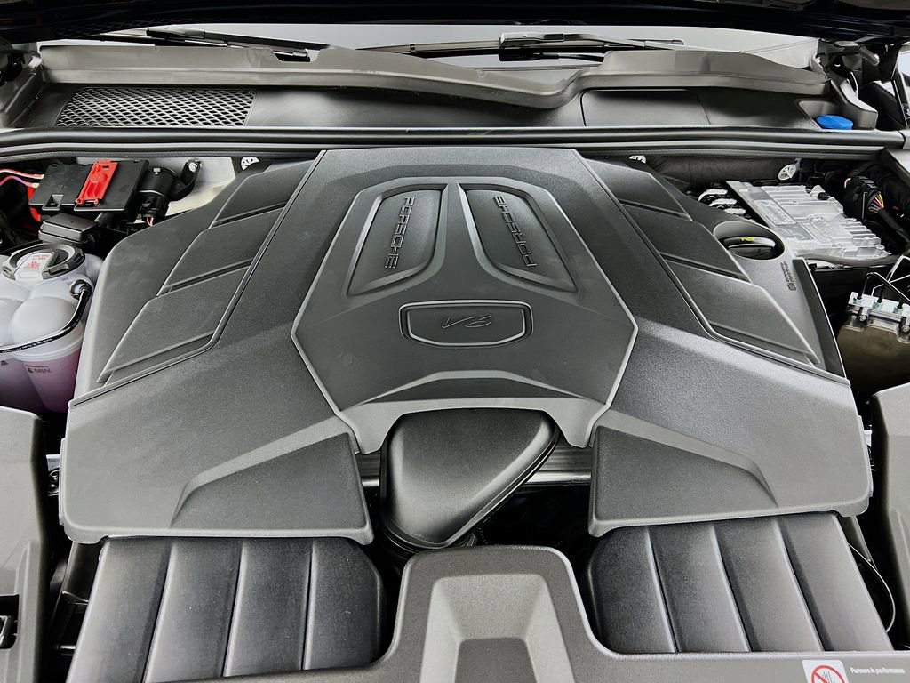 New 2026 Porsche Cayenne Coupe image 32