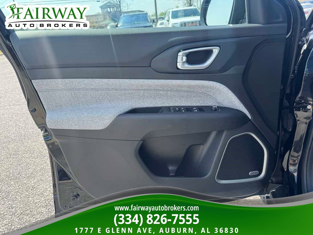 Used 2023 Jeep Compass Latitude w/ Sun and Sound Group AWD/4WD image 27