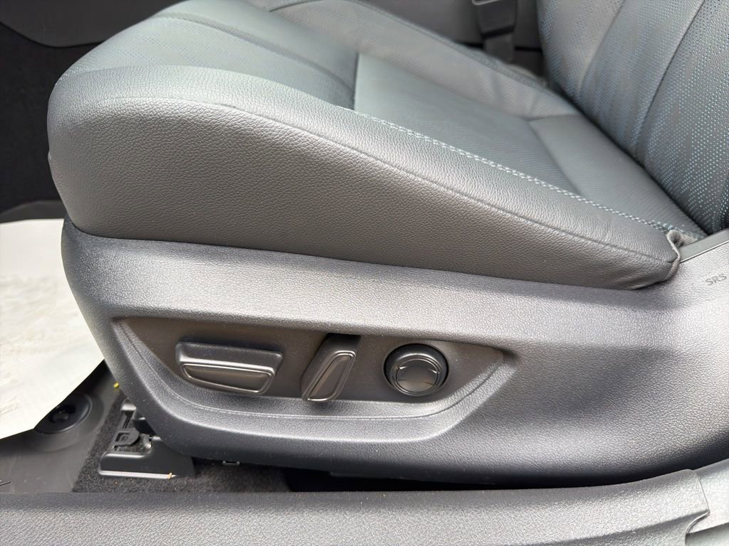 Used 2026 Toyota Camry XSE w/ Premium Plus Package image 10