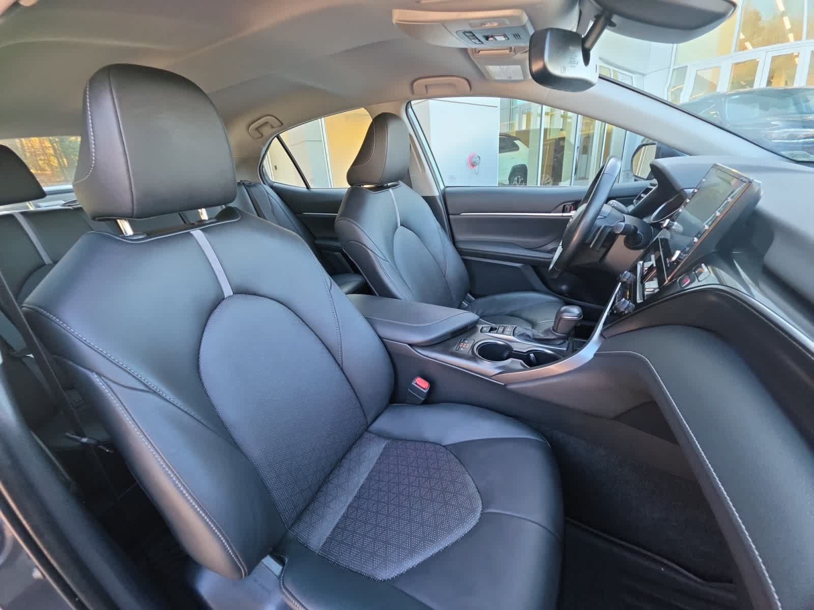 Used 2023 Toyota Camry XSE FWD image 21