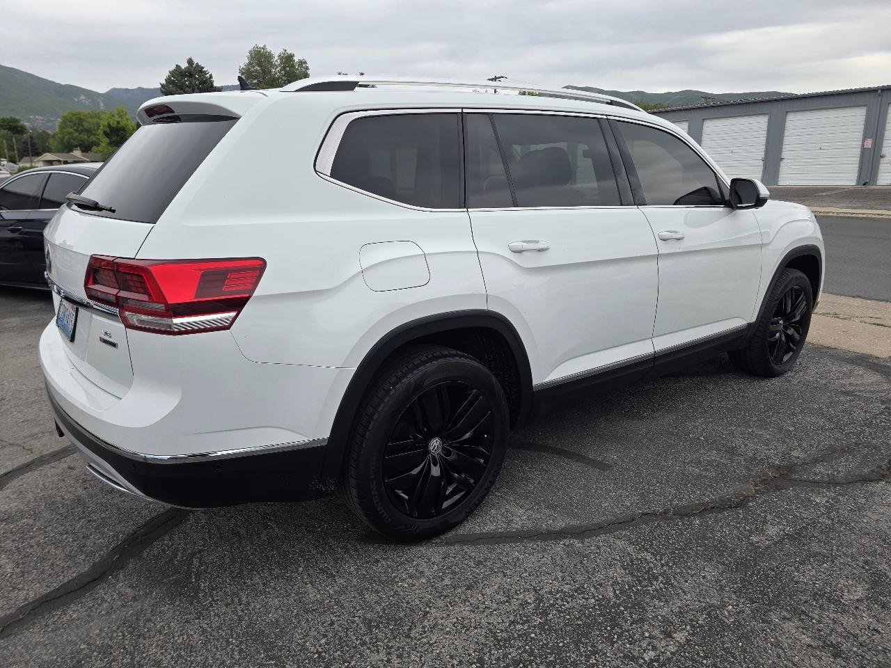 Used 2018 Volkswagen Atlas SEL Premium AWD/4WD image 5
