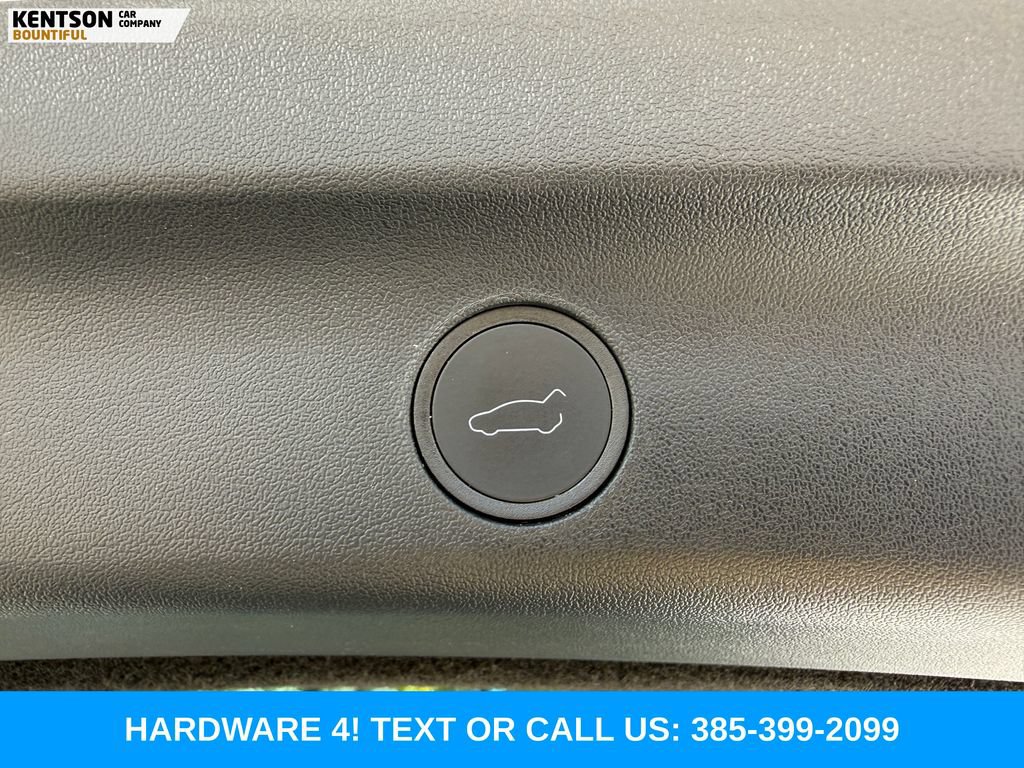 Used 2023 Tesla Model Y Long Range AWD/4WD image 32