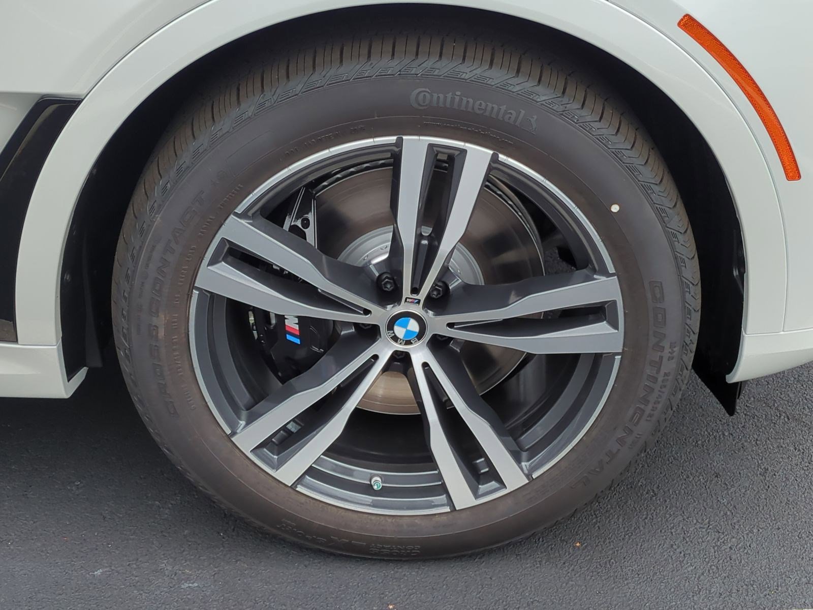 Used 2026 BMW X7 xDrive40i w/ M Sport Package image 13