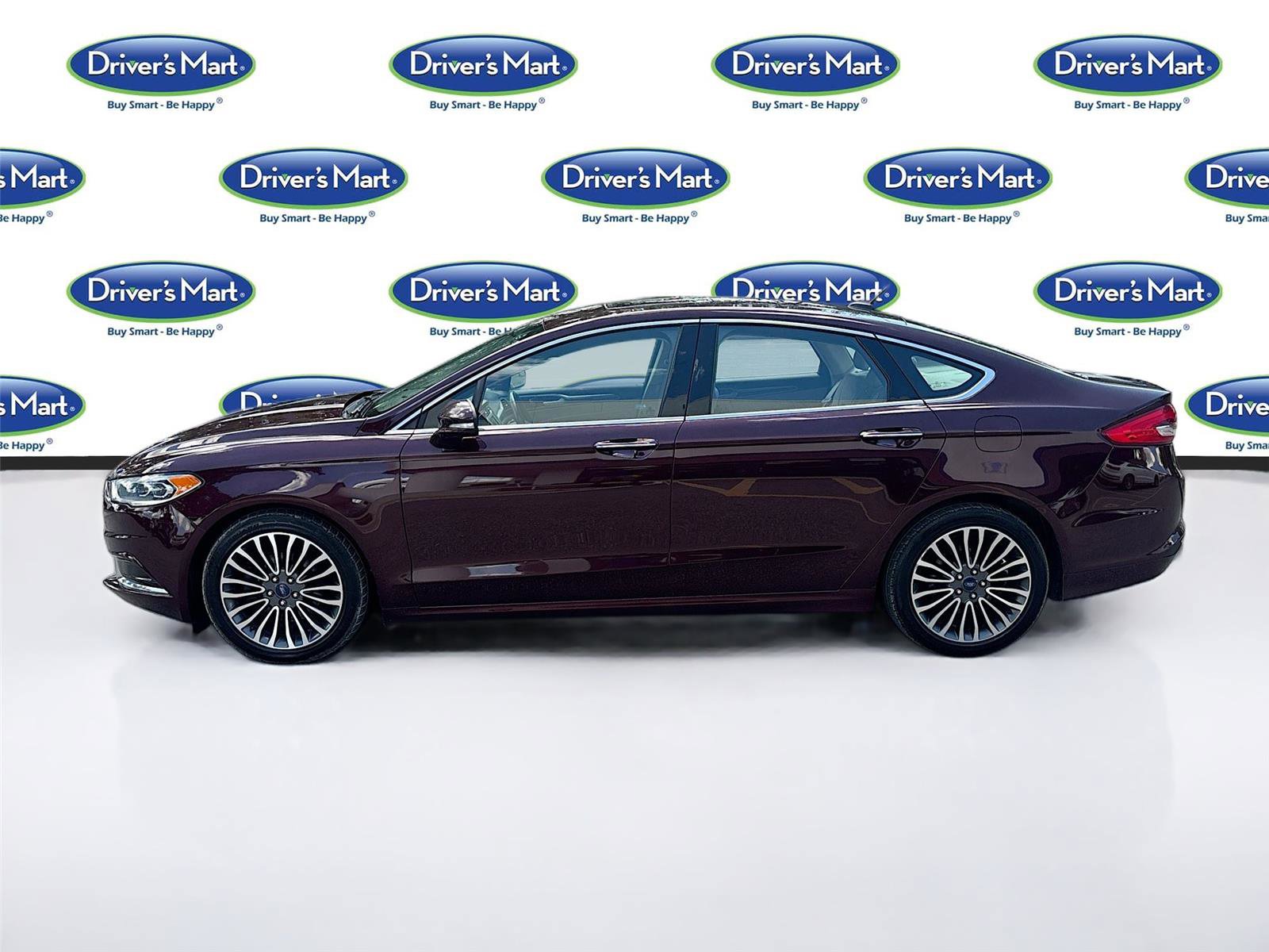 Used 2018 Ford Fusion SE w/ Fusion SE Technology Package FWD image 4