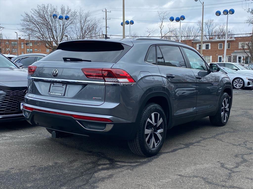 Used 2022 Volkswagen Atlas Cross Sport SE image 3