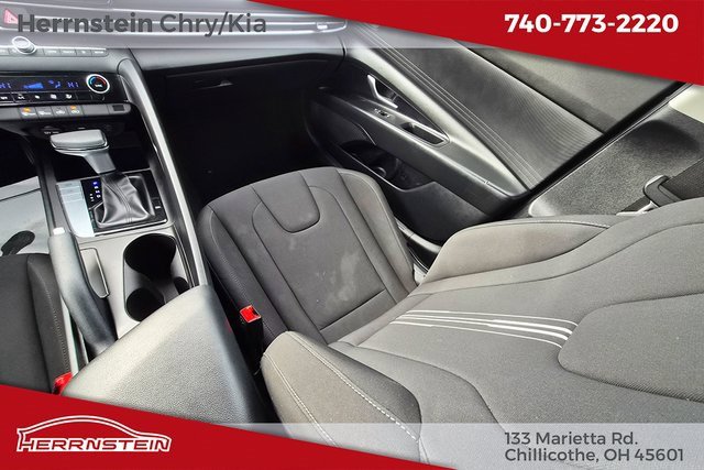 Used 2024 Hyundai Elantra SEL image 15