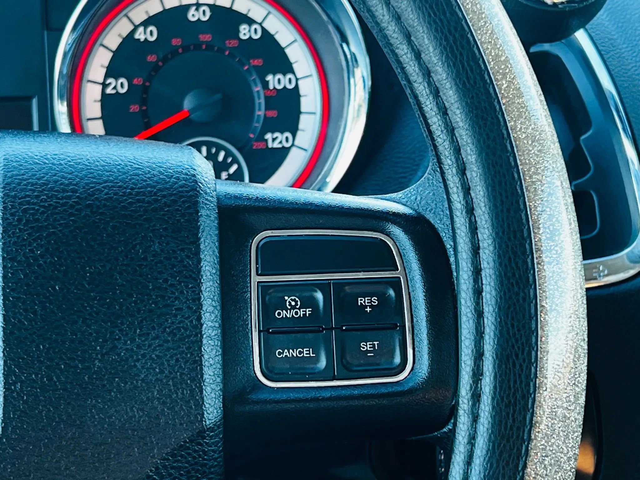 Used 2014 Dodge Grand Caravan SXT image 37