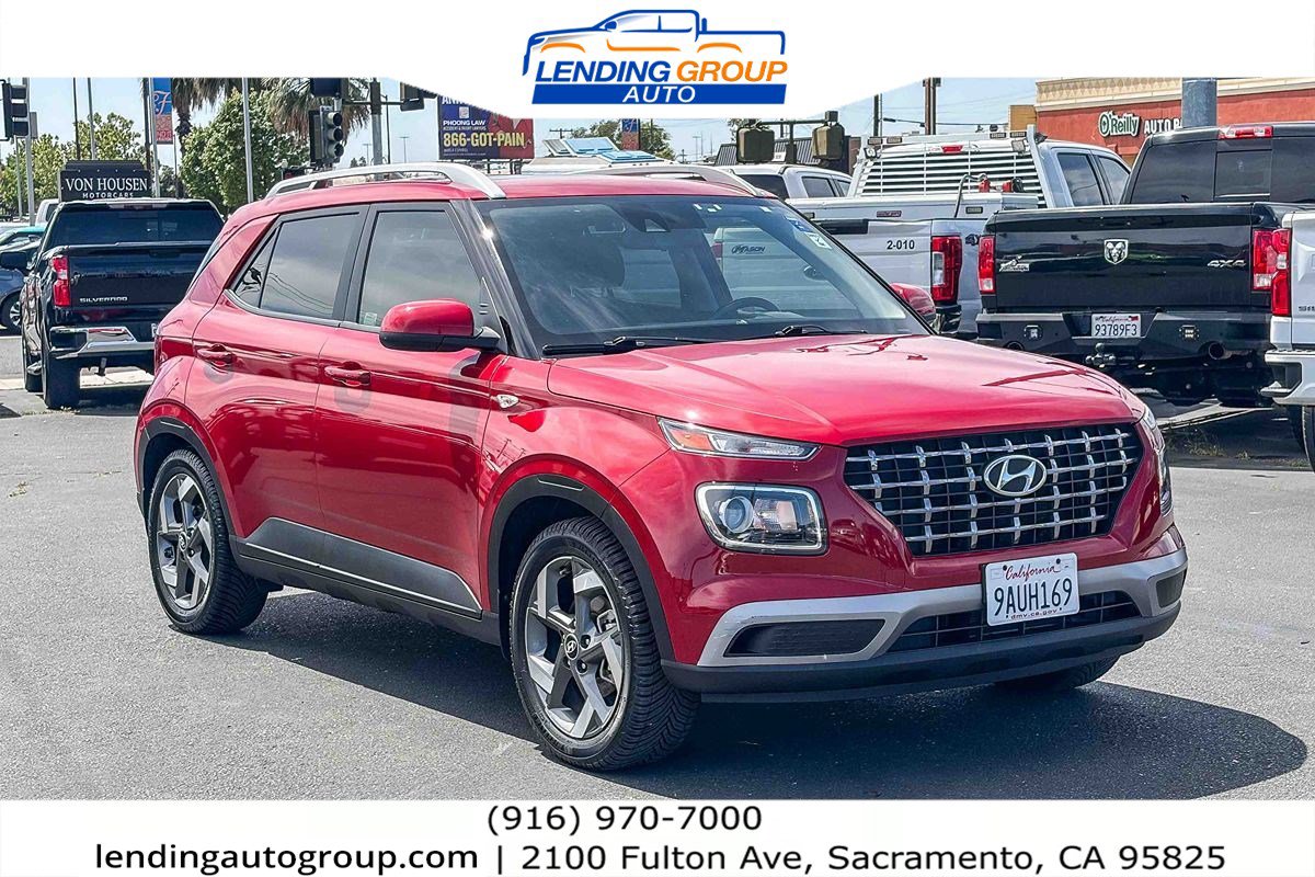 Used 2022 Hyundai Venue SEL FWD image 5