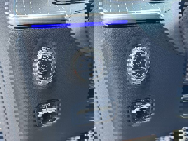 Used 2024 Mercedes-Benz CLE 450 4MATIC Cabriolet image 18