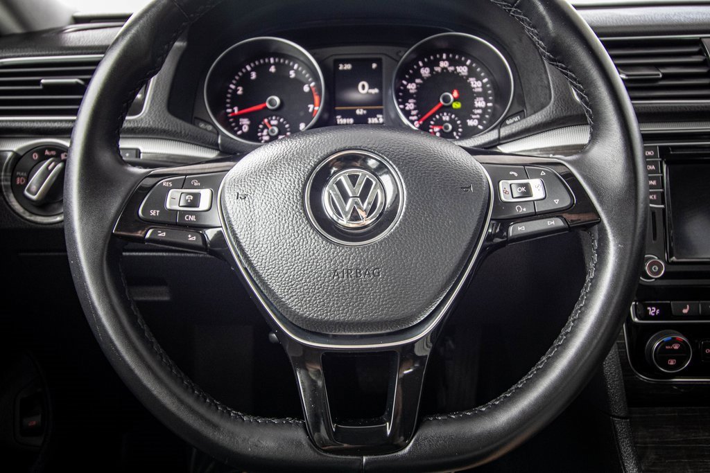 Used 2018 Volkswagen Passat 2.0T SE image 31