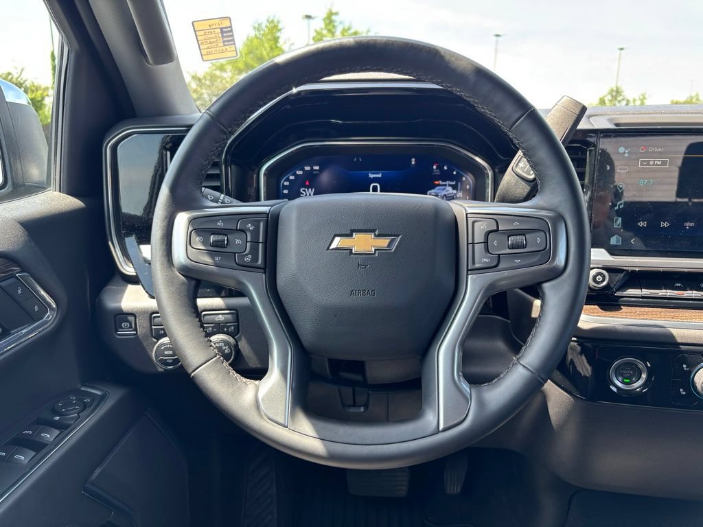 Used 2024 Chevrolet Silverado 1500 LT AWD/4WD image 24