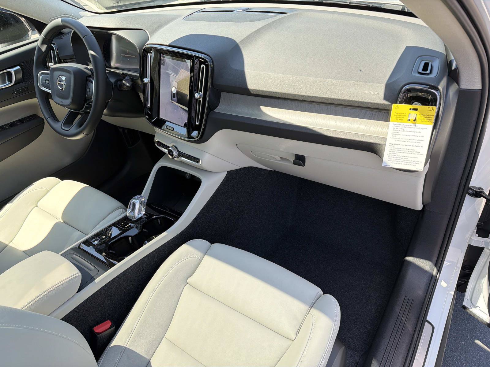 New 2026 Volvo XC40 B5 Plus w/ Protection Package Premier AWD/4WD image 21