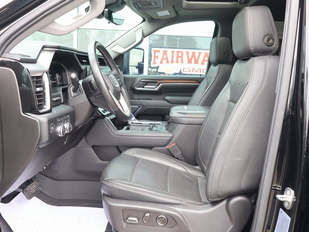 Certified 2024 GMC Sierra 3500 Denali w/ Denali Reserve Package image 15