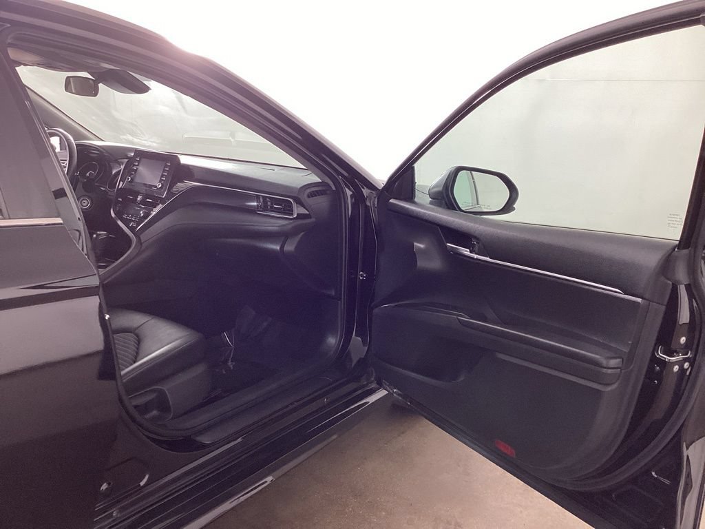 Used 2021 Toyota Camry SE FWD image 17