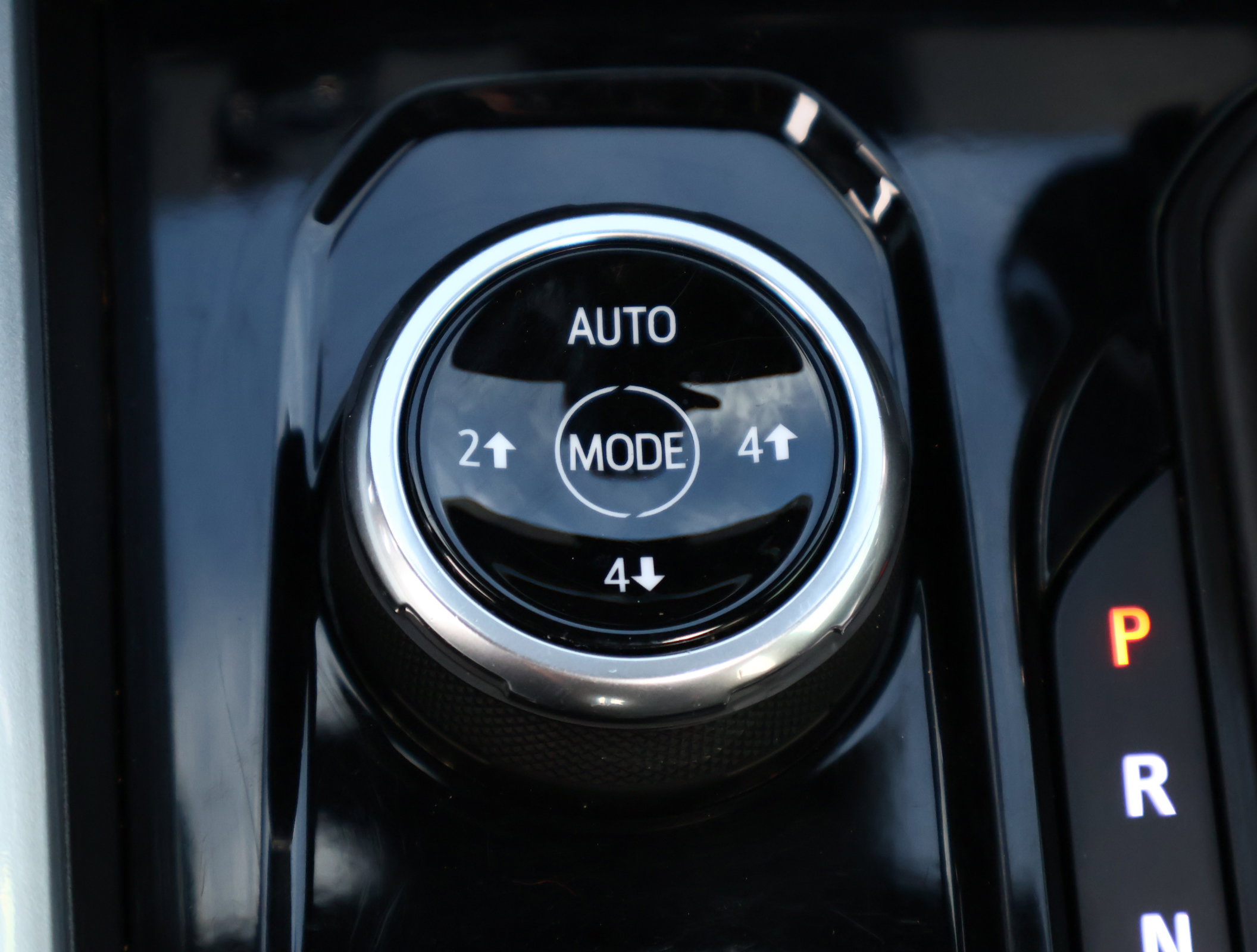 Used 2024 Chevrolet Colorado Z71 w/ Z71 Convenience Package 2 image 19