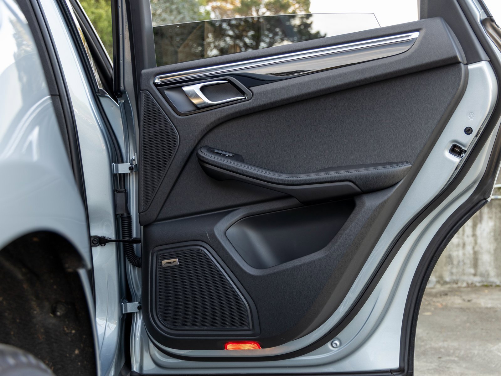 Certified 2025 Porsche Macan image 45