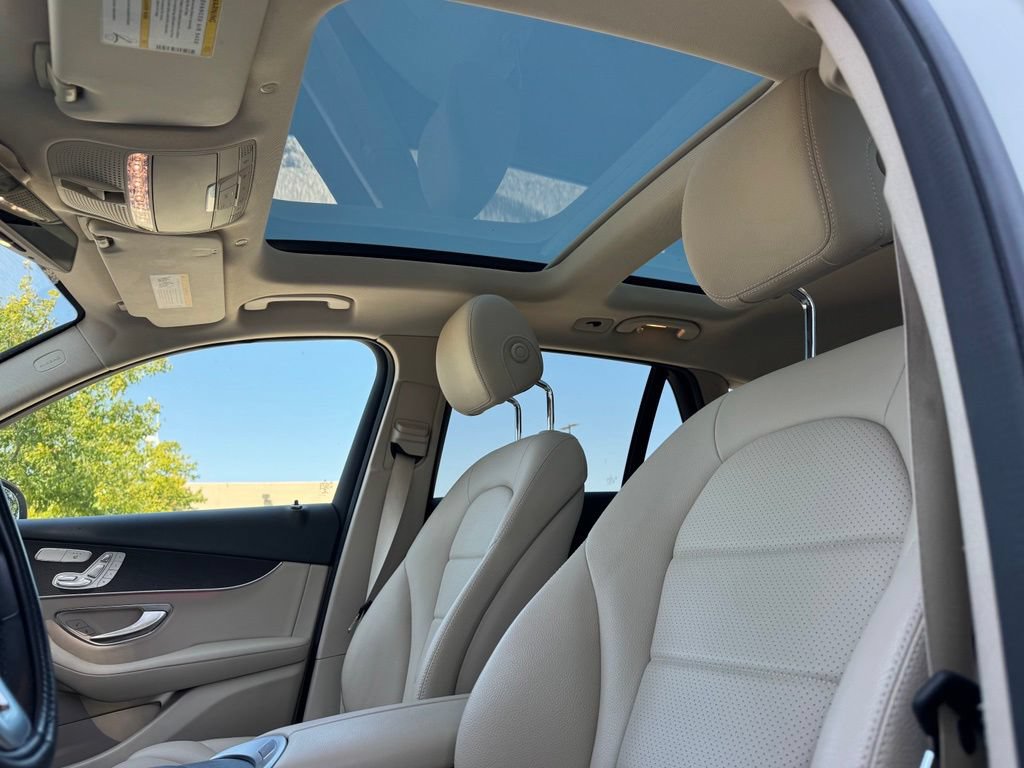 Used 2020 Mercedes-Benz GLC 300 4MATIC image 19