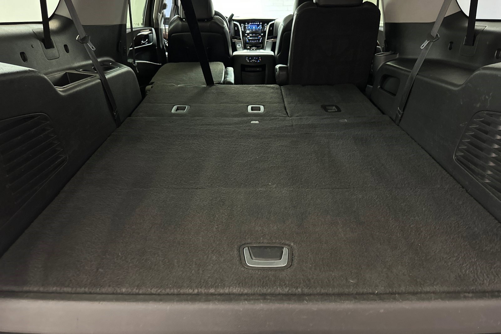 Used 2018 Cadillac Escalade ESV Premium Luxury AWD/4WD image 35