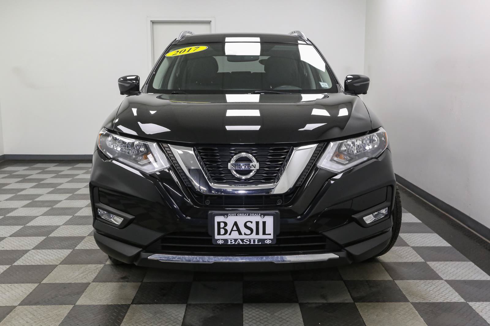 Used 2017 Nissan Rogue SL AWD/4WD image 3
