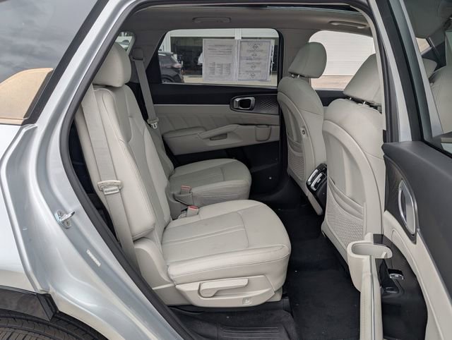 Used 2021 Kia Sorento SX image 14