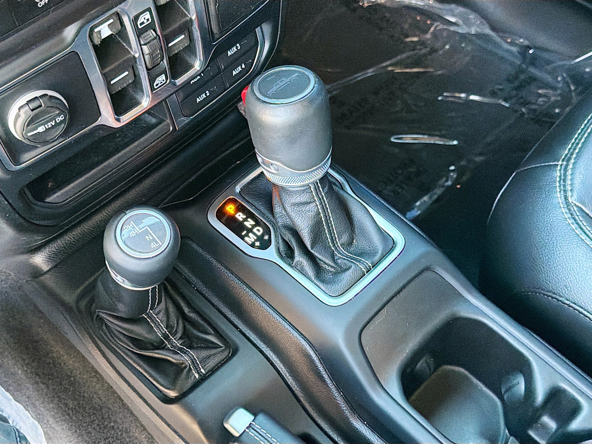 Used 2020 Jeep Gladiator Overland AWD/4WD image 28