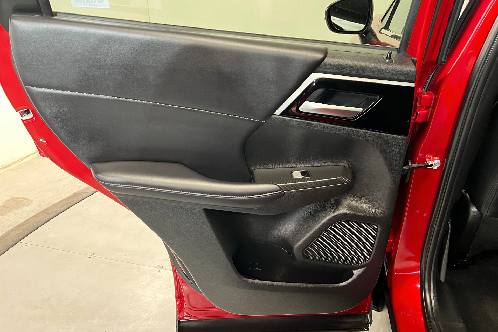 Used 2023 Mitsubishi Outlander SE image 18