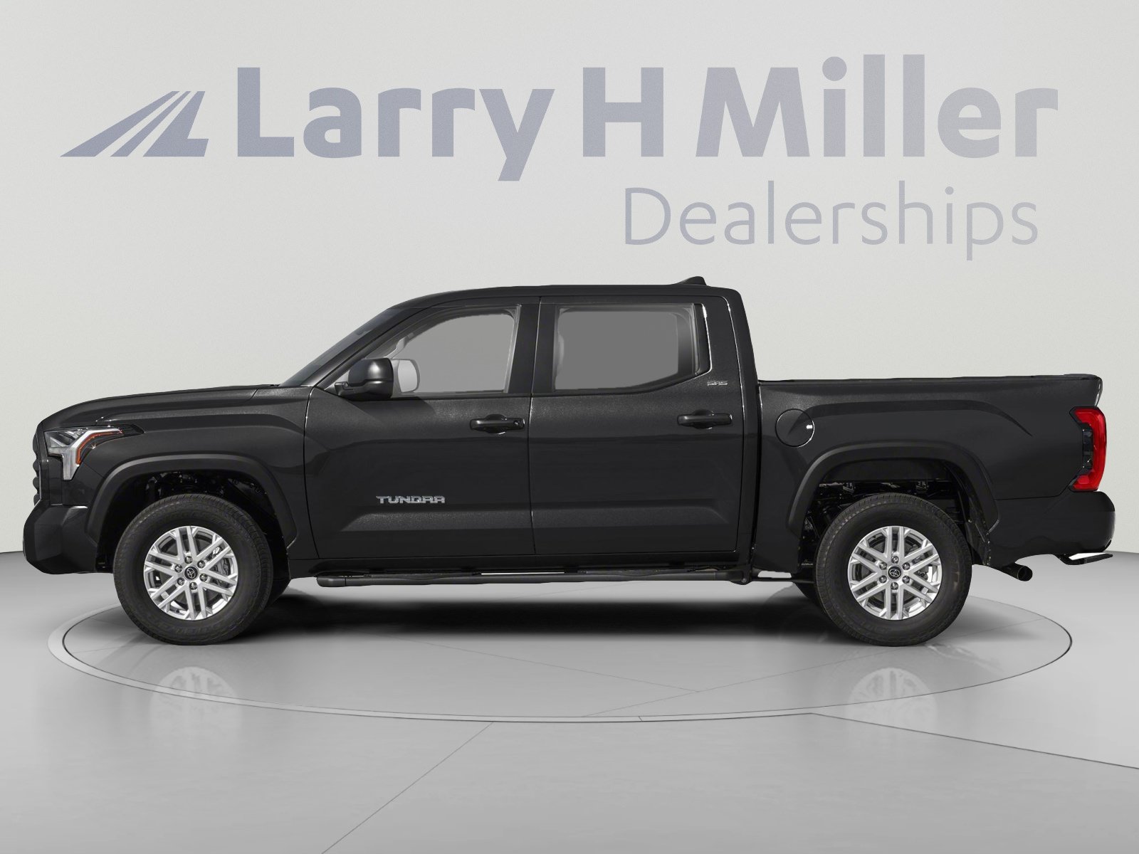 Used 2026 Toyota Tundra SR5 w/ SR5 Convenience Package AWD/4WD image 3