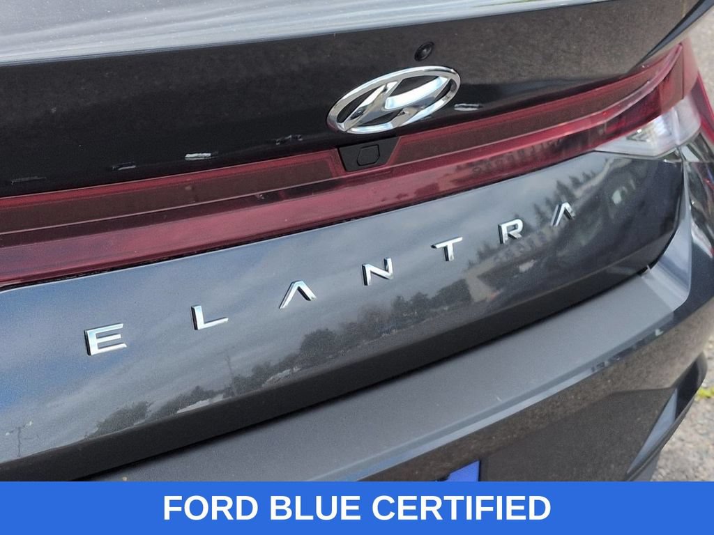 Used 2023 Hyundai Elantra SEL FWD image 25