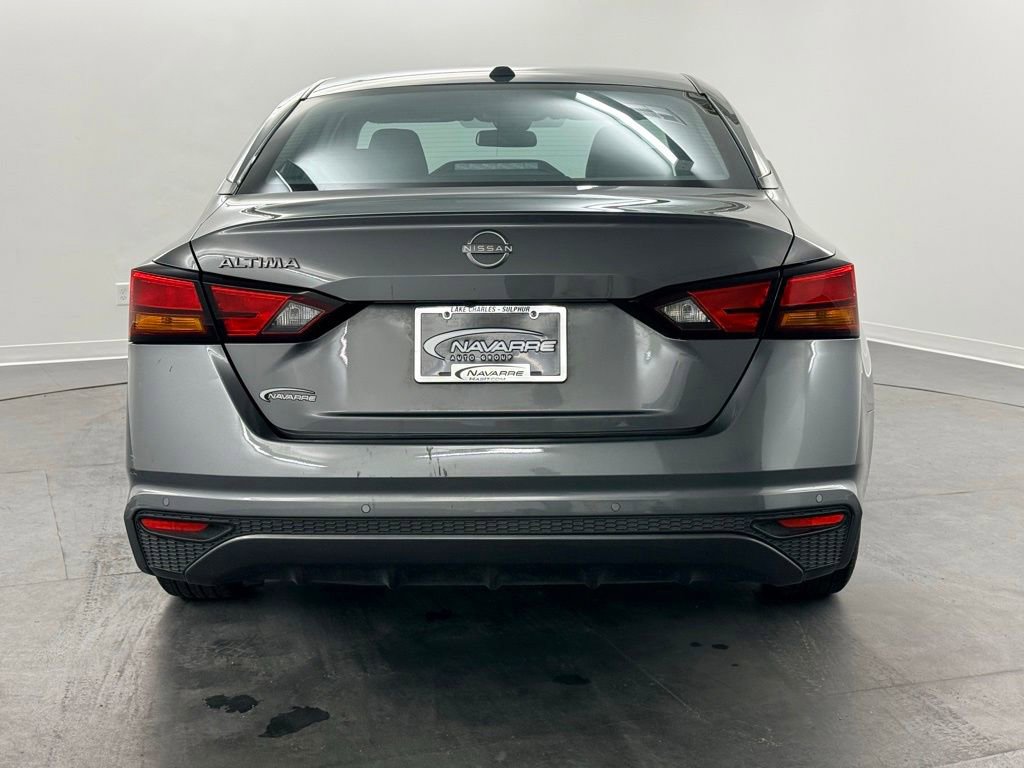 Used 2025 Nissan Altima 2.5 SV FWD image 7
