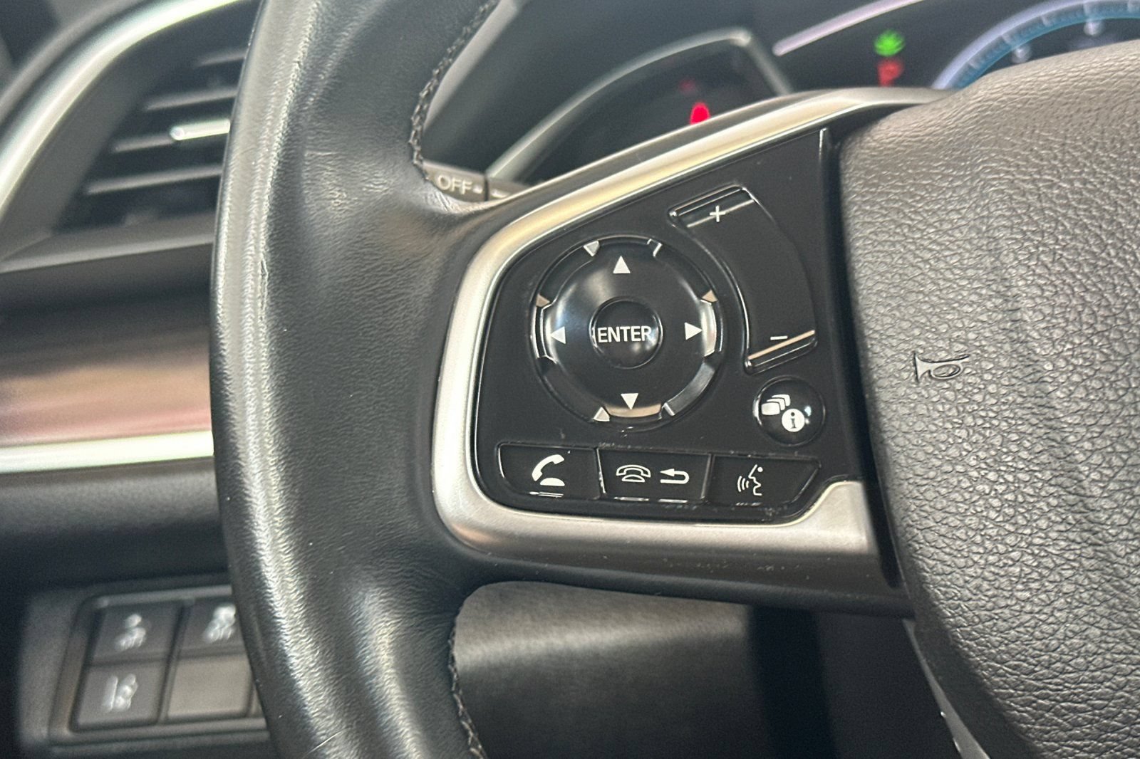 Used 2019 Honda Civic EX-L image 25