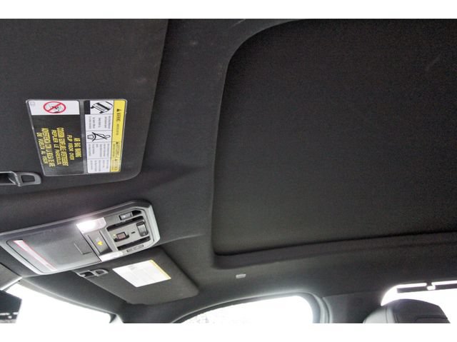 Used 2024 Toyota Tundra Platinum AWD/4WD image 28