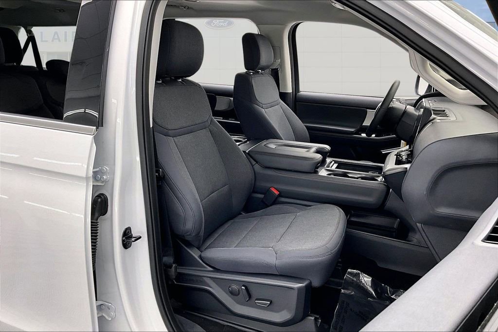 New 2025 Ford Expedition Max Active image 11