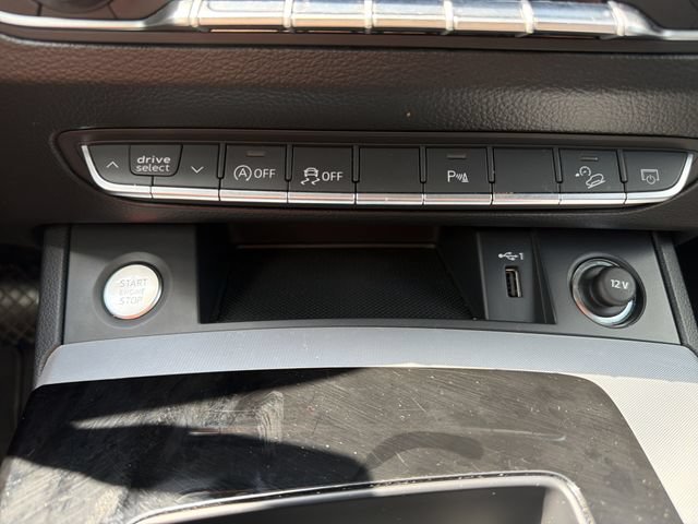 Used 2025 Audi Q5 2.0T Premium AWD/4WD image 35