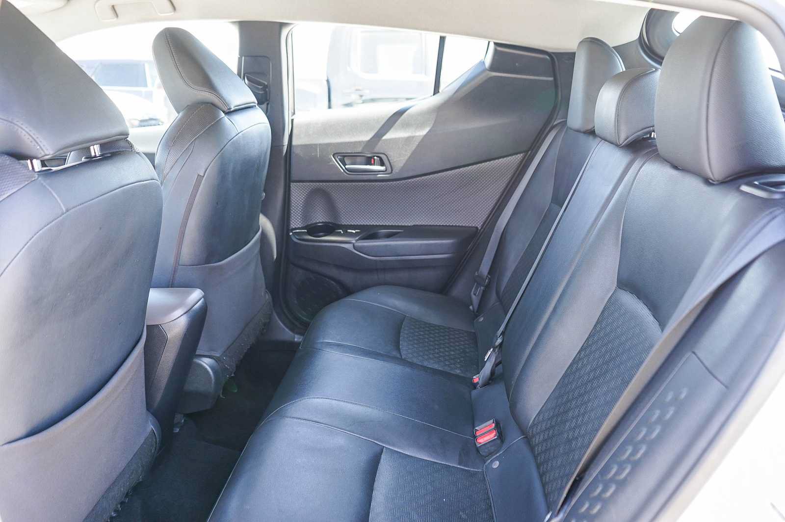 Used 2022 Toyota C-HR Limited FWD image 18
