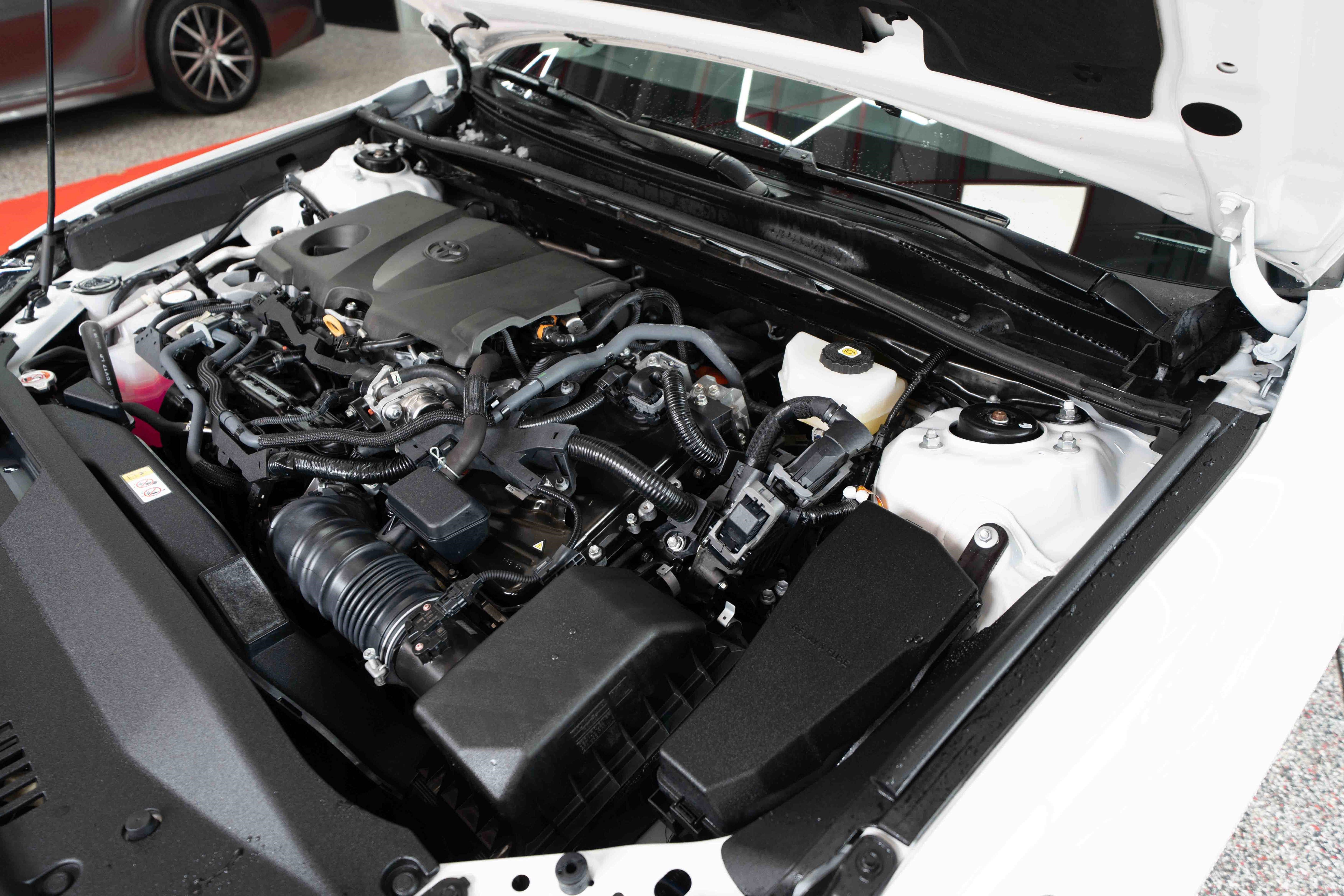 Used 2025 Toyota Camry LE w/ Convenience Package image 32