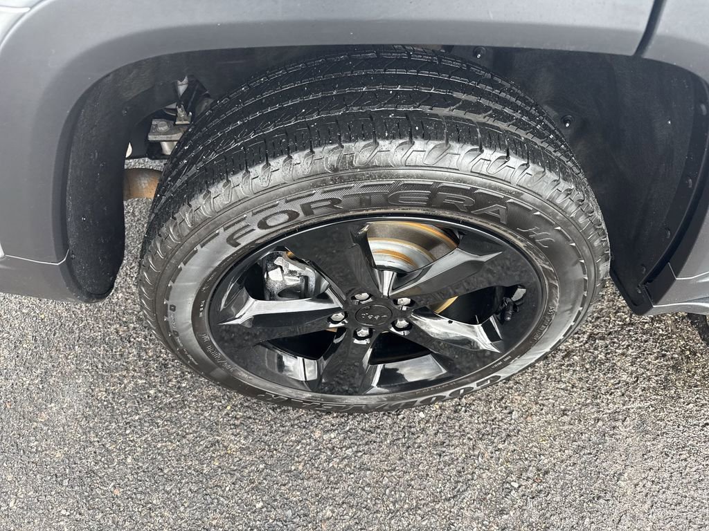 Used 2023 Jeep Grand Cherokee L Limited w/ Luxury Tech Group II image 40