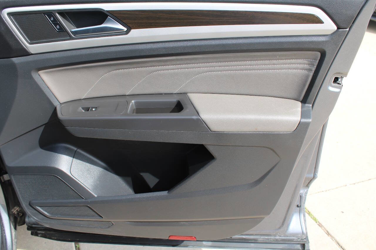 Used 2023 Volkswagen Atlas SE image 8