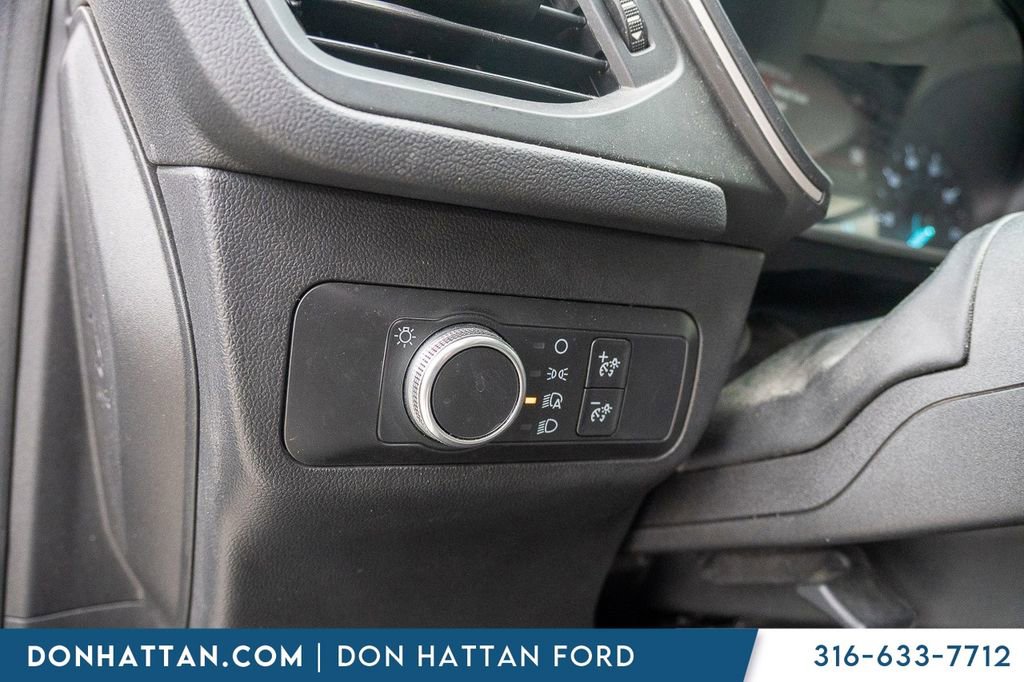 Used 2020 Ford Escape SE image 10