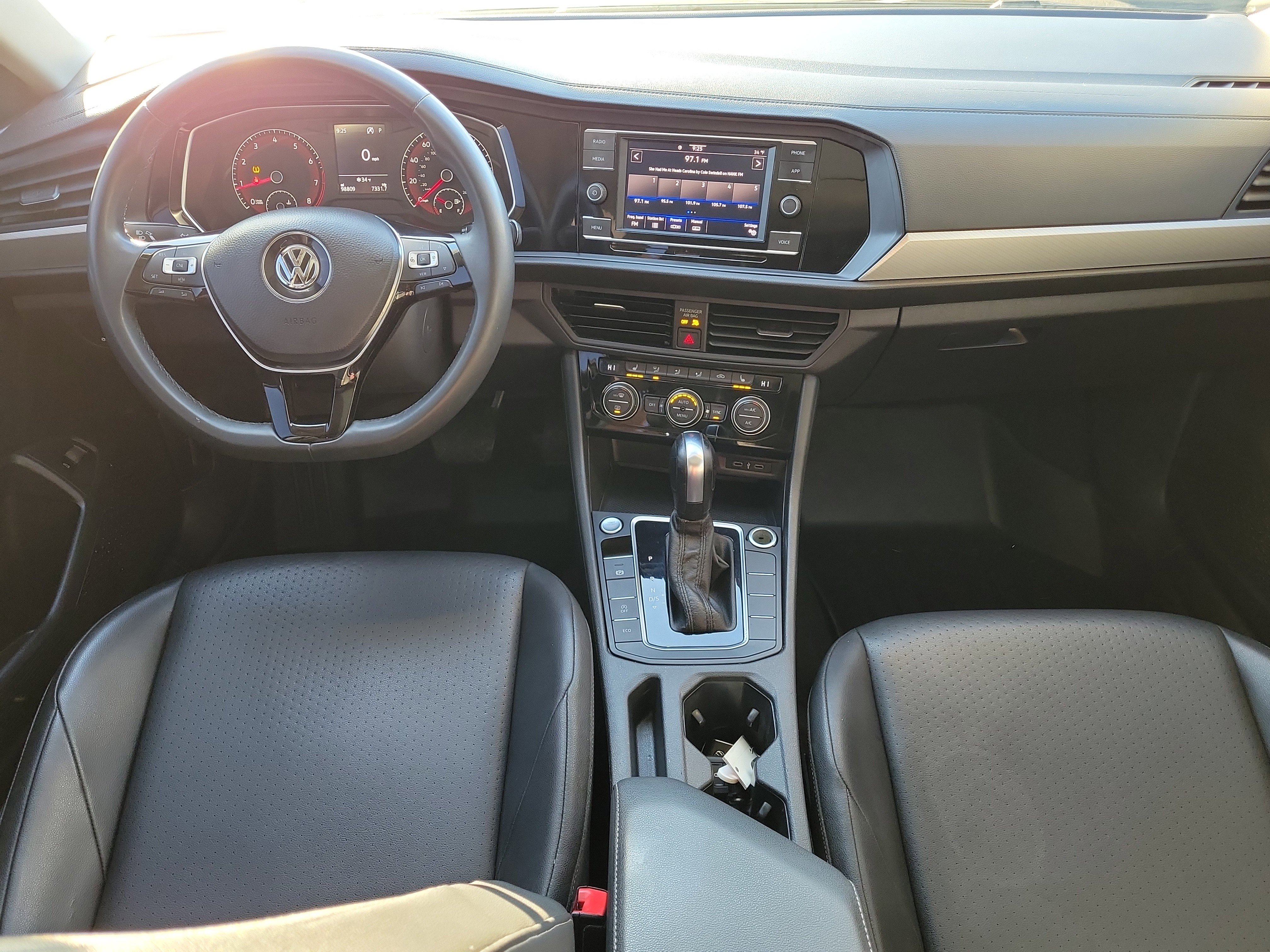 Used 2020 Volkswagen Jetta SE image 10