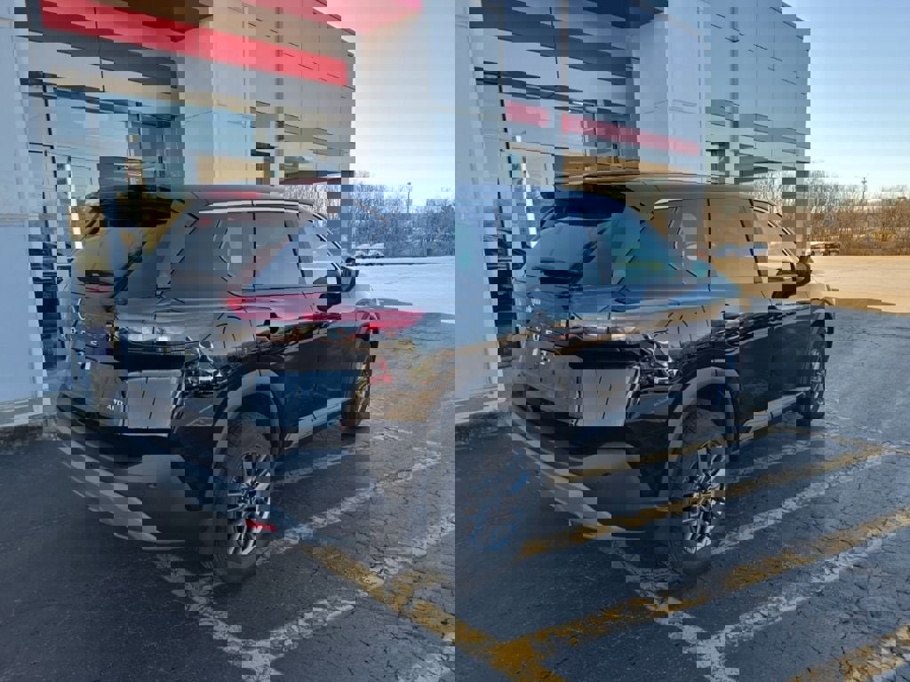 Certified 2023 Nissan Rogue S image 3