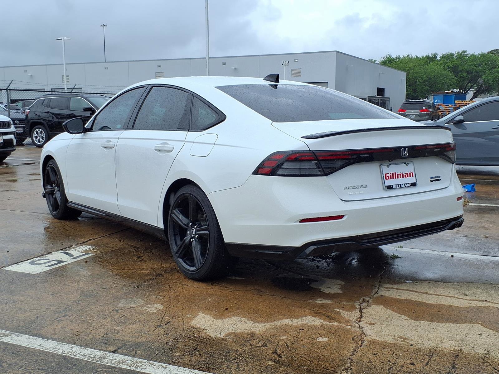 Used 2023 Honda Accord Sport image 4