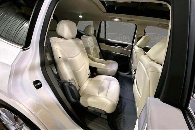 Used 2024 Cadillac XT6 Premium Luxury w/ LPO, Floor Liner Package AWD/4WD image 16